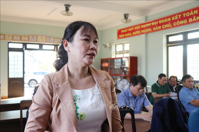 Cử tri thôn Thọ Trung, Thọ Phong, tỉnh Quảng Ngãi có ý kiến đối với người được ứng cử đại biểu Hội đồng nhân dân xã. Ảnh: Phạm Cường-TTXVN