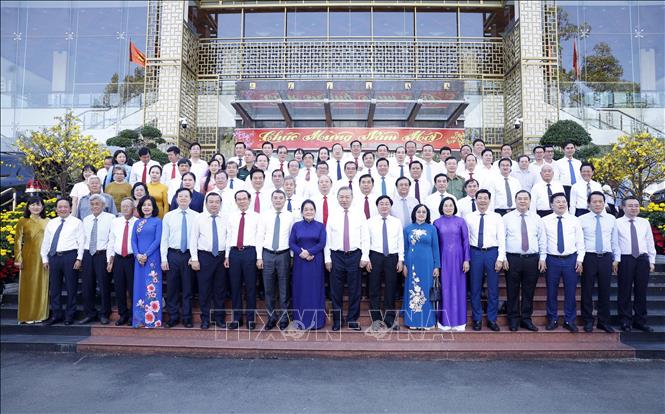 Party General Secretary To Lam visits and extends greetings to the Party organisation, authorities, and people of the southern province of Tay Ninh on February 9. VNA Photo: Thống Nhất 