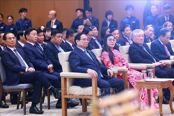 Prime Minister Pham Minh Chinh and his spouse host a banquet in Hanoi on February 9 evening for the diplomatic corps, ahead of the upcoming Lunar New Year. VNA Photo: Dương Giang
