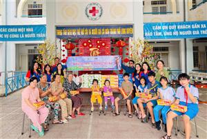 MM Mega Market mang Tết ấm đến hơn 2.000 hoàn cảnh khó khăn