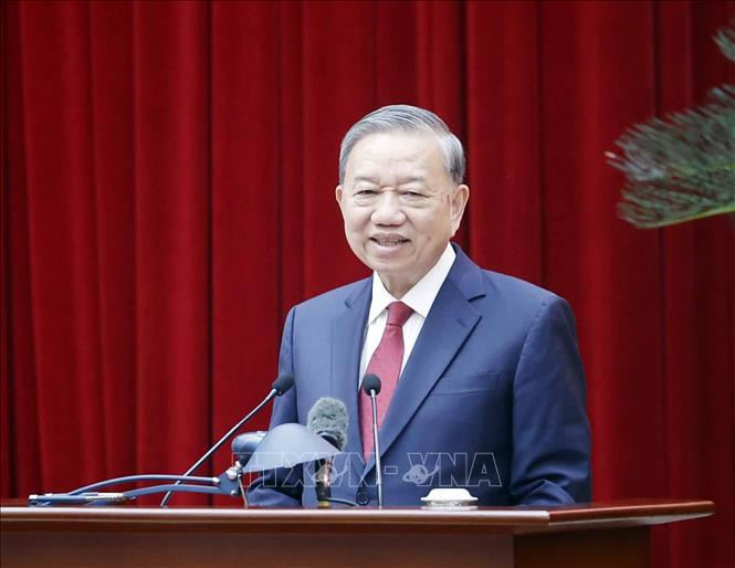 Tổng Bí thư Tô Lâm phát biểu tại cuộc gặp mặt thành viên Tiểu ban chuẩn bị Đại hội XIV của Đảng và Ban Chỉ đạo Tổng kết 40 năm đổi mới. Ảnh: Thống Nhất – TTXVN

