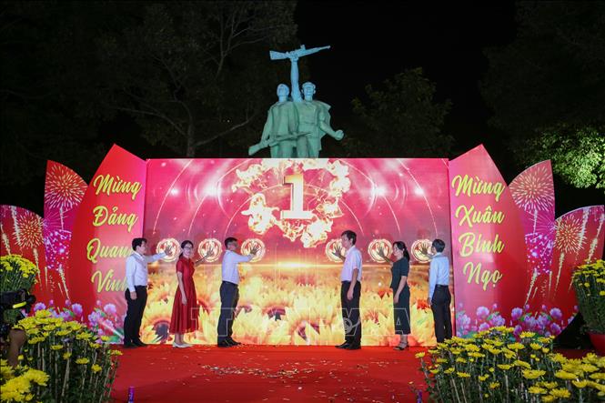 Chợ hoa Xuân 2026 tại phường Tân Ninh chính thức khai mạc, mở đầu chuỗi hoạt động đón Tết. Ảnh: Giang Phương - TTXVN