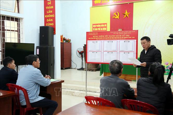 Các bước, trình tự về công tác bầu cử đại biểu Quốc hội khóa XVI và đại biểu HĐND các cấp nhiệm kỳ 2026 - 2031 được quán triệt tại các Tổ dân phố phường Đồng Hới (Quảng Trị). Ảnh: Tá Chuyên - TTXVN