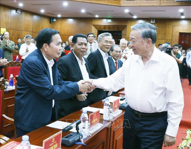 Tổng Bí thư Tô Lâm thăm, chúc Tết Đảng bộ, chính quyền và Nhân dân tỉnh Đắk Lắk. Ảnh: Thống Nhất – TTXVN