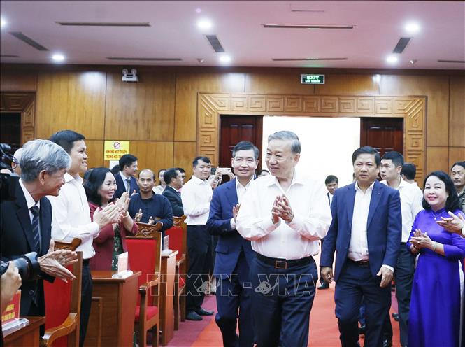 Tổng Bí thư Tô Lâm thăm, chúc Tết Đảng bộ, chính quyền và Nhân dân tỉnh Đắk Lắk. Ảnh: Thống Nhất – TTXVN