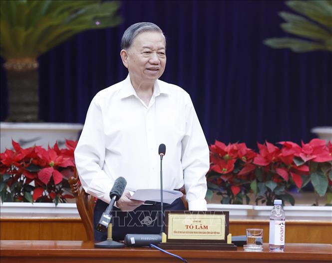 Tổng Bí thư Tô Lâm chúc Tết Đảng bộ, chính quyền và Nhân dân tỉnh Đắk Lắk nhân dịp chuẩn bị đón Xuân Bính Ngọ. Ảnh: Thống Nhất – TTXVN