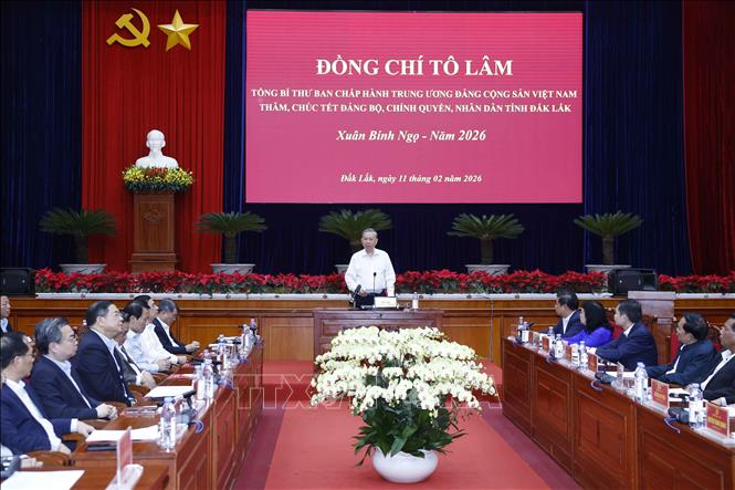 Tổng Bí thư Tô Lâm phát biểu, chúc Tết Đảng bộ, chính quyền và Nhân dân tỉnh Đắk Lắk nhân dịp chuẩn bị đón Xuân Bính Ngọ. Ảnh: Thống Nhất – TTXVN