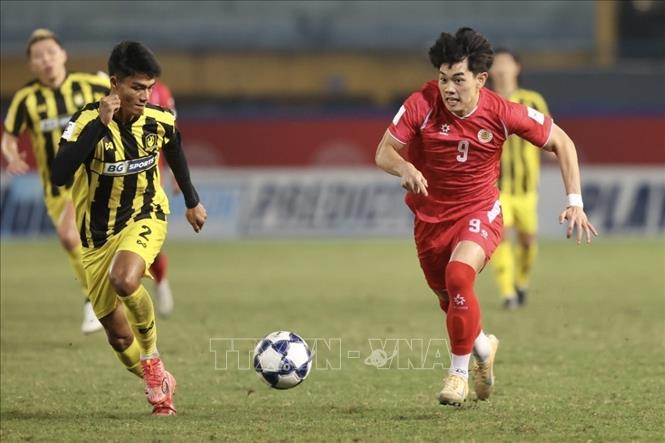 Đình Bắc vào sân ở hiệp 2 và ghi bàn thắng ấn định chiến thắng 4-0 cho CAHN. Ảnh: Minh Quyết - TTXVN