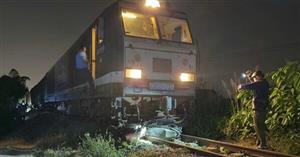 Lâm Đồng: Tàu hỏa va chạm với xe máy, khiến một người tử vong tại chỗ