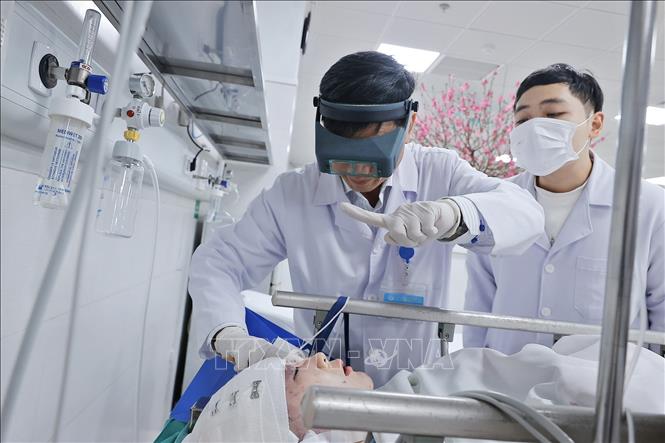 Bộ Y tế yêu cầu các bệnh viện trung ương, Sở Y tế các tỉnh, thành phố và y tế ngành tăng cường công tác cấp cứu, khám chữa bệnh trong toàn bộ thời gian nghỉ Tết Nguyên đán Bính Ngọ 2026. Ảnh: Minh Quyết - TTXVN
