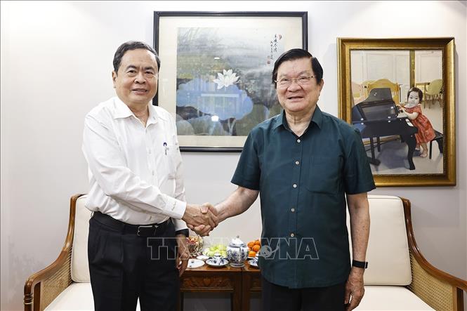  Chủ tịch Quốc hội Trần Thanh Mẫn tới thăm, chúc Tết nguyên Chủ tịch nước Trương Tấn Sang. Ảnh: Doãn Tấn - TTXVN