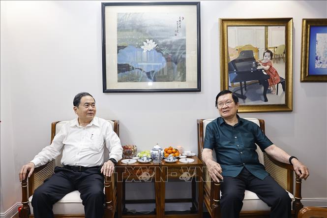  Chủ tịch Quốc hội Trần Thanh Mẫn tới thăm, chúc Tết nguyên Chủ tịch nước Trương Tấn Sang. Ảnh: Doãn Tấn - TTXVN