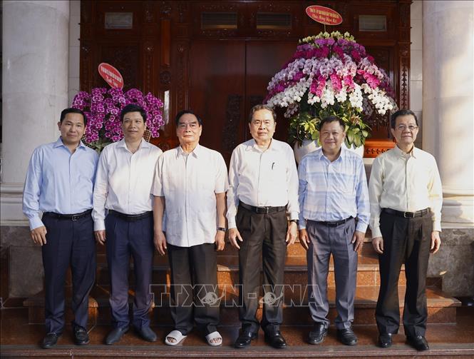  Chủ tịch Quốc hội Trần Thanh Mẫn tới thăm, chúc Tết nguyên Thường trực Ban Bí thư, Đại tướng Lê Hồng Anh. Ảnh: Doãn Tấn - TTXVN