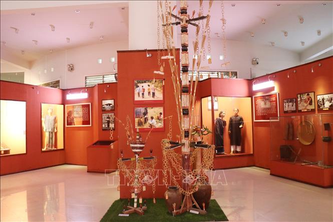 Cây Nêu của người Raglai, sử dụng trong Lễ mừng lúa mới, được trưng bày tại Bảo tàng tỉnh Khánh Hòa cơ sở 2 (phường Phan Rang). Ảnh tư liệu: Nguyễn Thành - TTXVN 