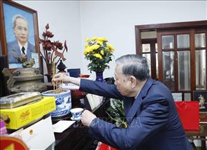 Tổng Bí thư Tô Lâm dâng hương tưởng niệm Thủ tướng Phạm Văn Đồng
