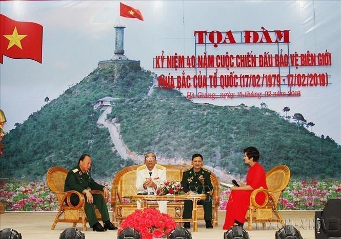 Nhắc lại sự thật lịch sử về Cuộc chiến đấu bảo vệ biên giới phía Bắc để khẳng định tính chính nghĩa của Việt Nam, để tôn vinh, tri ân những người đã ngã xuống vì nền độc lập, tự do của đất nước và giáo dục thế hệ trẻ về lòng tự hào, tự tôn dân tộc, quyết tâm bảo vệ từng tấc đất thiêng liêng của Tổ quốc. Ảnh: Nguyễn Chiến - TTXVN