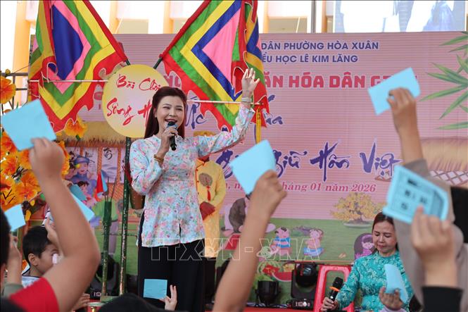 Bài chòi, một loại hình nghệ thuật được UNESCO ghi danh là Di sản văn hóa phi vật thể đại diện của nhân loại. Ảnh: Xuân Quý - TTXVN