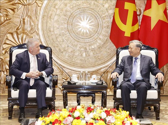 Tổng Bí thư Tô Lâm tiếp Trợ lý Ngoại trưởng Hoa Kỳ Michael George DeSombre. Ảnh: Thống Nhất – TTXVN