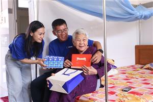 Vinamilk triển khai nhiều hoạt động chăm lo Tết cho người có công và người lao động