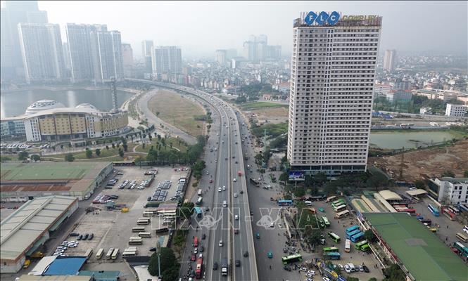 Đường vành đai 3 trên cao phương tiện lưu thông tốt trong buổi sáng 27 tháng Chạp. Ảnh: Quốc Khánh - TTXVN