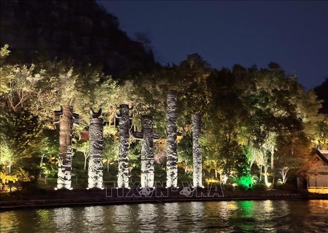 Hai sông Bốn hồ có cảnh sắc sông nước hữu tình, đan xen những công trình kiến trúc vô cùng độc đáo. Ảnh: Công Tuyên-PV TTXVN tại Trung Quốc