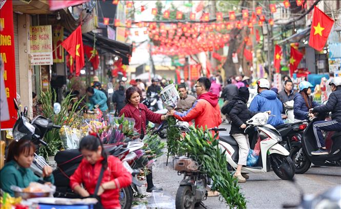 Không khí nhộn nhịp tại chợ Vĩnh Tuy, phường Vĩnh Tuy (Hà Nội). Ảnh: Thanh Tùng - TTXVN