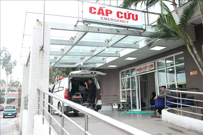 Khoa Cấp cứu và các khoa điều trị chuẩn bị đầy đủ cơ số thuốc, vật tư, trang thiết bị, máu và chế phẩm máu; chủ động sẵn sàng tiếp nhận và xử trí các trường hợp cấp cứu thường gặp trong dịp Tết. Ảnh: Minh Quyết - TTXVN