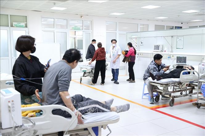 Khoa Cấp cứu và các khoa điều trị chuẩn bị đầy đủ cơ số thuốc, vật tư, trang thiết bị, máu và chế phẩm máu; chủ động sẵn sàng tiếp nhận và xử trí các trường hợp cấp cứu thường gặp trong dịp Tết. Ảnh: Minh Quyết - TTXVN