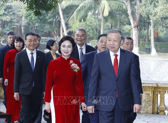 Tổng Bí thư Tô Lâm tại Khu di tích Chủ tịch Hồ Chí Minh trong Phủ Chủ tịch. Ảnh: Thống Nhất – TTXVN