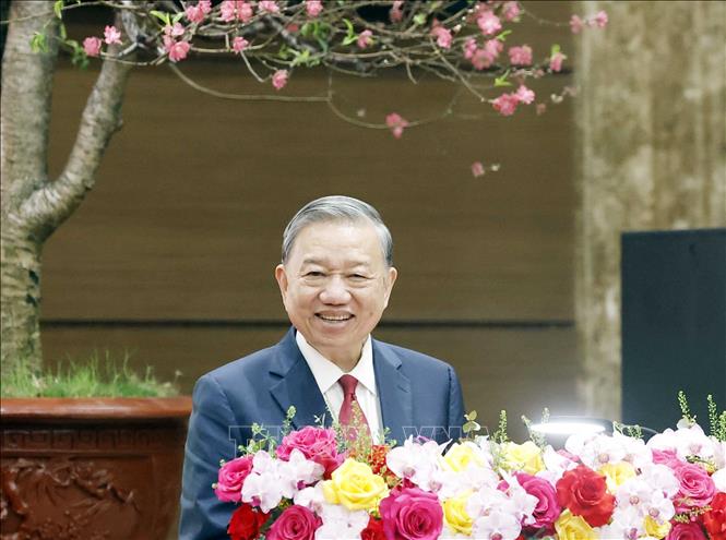 Tổng Bí thư Tô Lâm chúc Tết Đảng bộ, chính quyền và Nhân dân Thủ đô Hà Nội. Ảnh: Thống Nhất – TTXVN