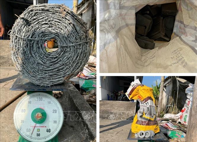 Thép cuộn, vật tư cao tốc Cần Thơ - Cà Mau bị các đối tượng lấy trộm. Ảnh: TTXVN phát