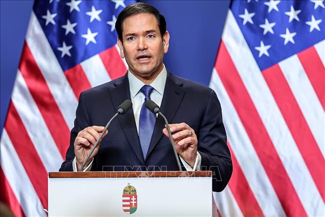 Ngoại trưởng Mỹ Marco Rubio phát biểu trong cuộc họp báo tại Budapest nhân chuyến thăm Hungary ngày 16/2/2026. Ảnh: Anadolu Agency/TTXVN