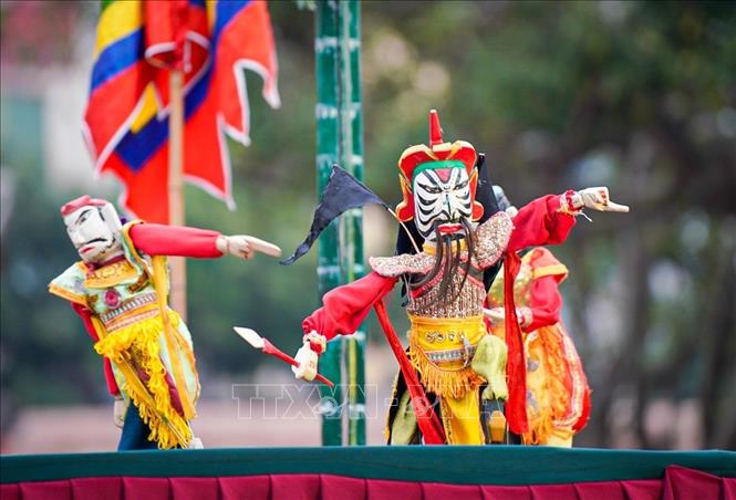 Biểu diễn múa rối cạn Tế Tiêu. Ảnh: Khánh Hoà - TTXVN