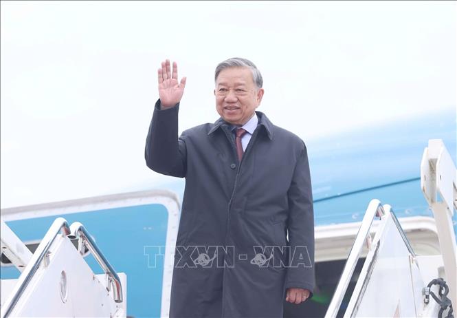 Tổng Bí thư Tô Lâm đến sân bay quân sự Andrews, thủ đô Washington D.C. Ảnh: Thống Nhất – TTXVN