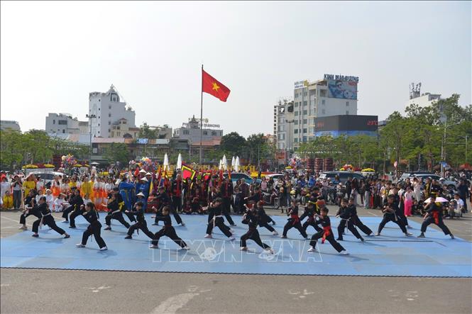 Các tiết mục biểu diễn tại chương trình. Ảnh: Mạnh Tú - TTXVN