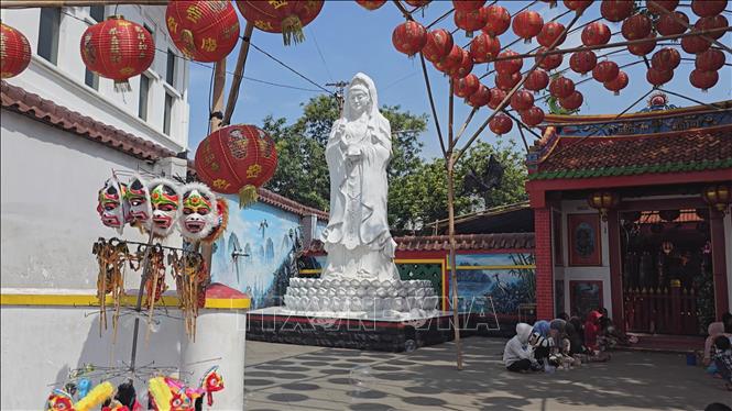 Lối vào chùa Dewi Welas Asih. Ảnh: Lê Minh Hưởng - Pv TTXVN tại Indonesia