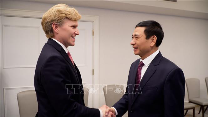 Thứ trưởng thứ nhất Bộ Chiến tranh Hoa Kỳ - Ngài Elbridge A. Colby khẳng định Bộ Chiến tranh Hoa Kỳ cam kết sẽ tiếp tục hỗ trợ Việt Nam trong khắc phục hậu quả chiến tranh, xác định danh tính bộ đội Việt Nam hy sinh, mất tin, mất tích trong chiến tranh, hợp tác giáo dục - đào tạo... Ảnh: Đoàn Hùng - P/v TTXVN tại Mỹ