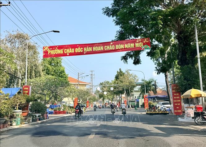 Đường phố Châu Đốc, An Giang khang trang, sạch đẹp. Ảnh: Thanh Sang-TTXVN