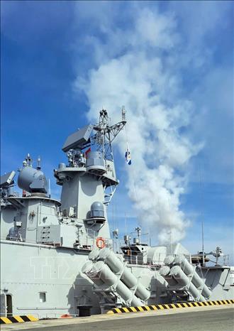 Khởi động máy chính tại Hội thi của Lữ đoàn 167. Ảnh: TTXVN phát 