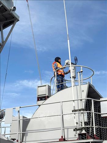 Các vị trí trên tàu sẵn sàng thực hiện nhiệm vụ thuộc Lữ đoàn 167. Ảnh: TTXVN phát 