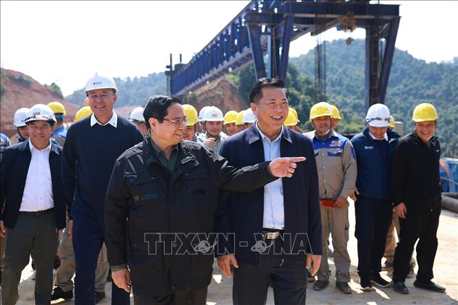 Is the Prime Minister Overseeing Key Traffic Projects in Lang Son and Cao Bang?