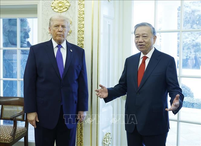 Tổng Bí thư Tô Lâm gặp Tổng thống Hoa Kỳ Donald Trump. Ảnh: Thống Nhất – TTXVN