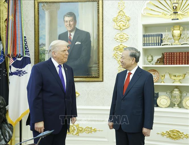 Tổng Bí thư Tô Lâm gặp Tổng thống Hoa Kỳ Donald Trump. Ảnh: Thống Nhất – TTXVN
