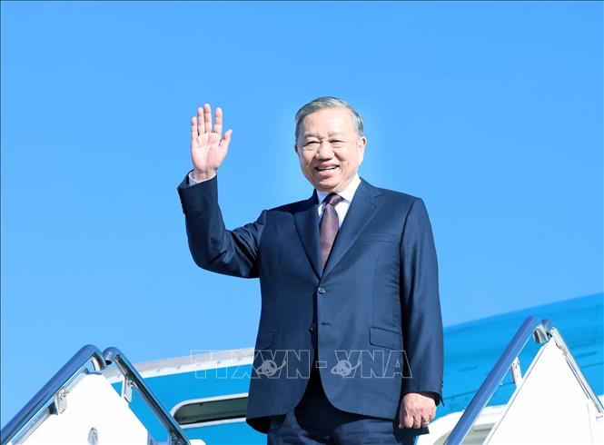 Lễ tiễn Tổng Bí thư Tô Lâm tại sân bay quân sự Andrews. Ảnh: Thống Nhất – TTXVN