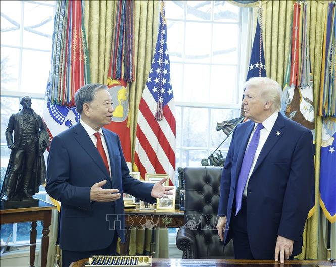 Party General Secretary To Lam meets with US President Donald Trump. VNA Photo: Thống Nhất 