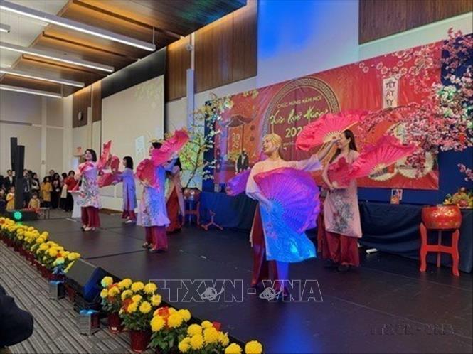 Đại sứ quán Việt Nam tại Hoa Kỳ và các Cơ quan đại diện thường trú Việt Nam tổ chức chương trình Tết cộng đồng Xuân quê hương 2025 cho cộng đồng người Việt tại Hoa Kỳ (Washingotn D.C, 17/1/2025). Ảnh: Kiều Trang - TTXVN  