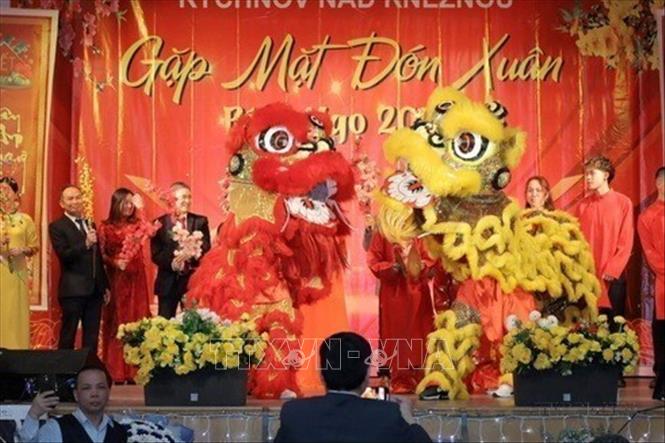 Cộng dồng người Việt Nam tại thành phố Rychnov nad Kněžnou, Đông Bắc Cộng hòa Séc đón Xuân Bính Ngọ 2026. Ảnh: TTXVN phát