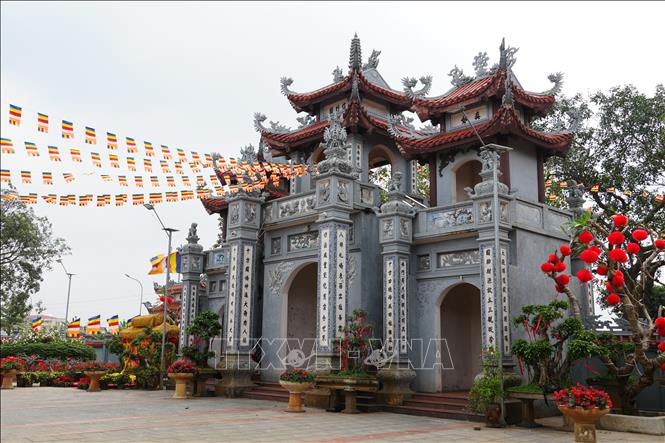 Cổng chùa Thái Lạc - di tích quốc gia đặc biệt. Ảnh Mạnh Khánh-TTXVN