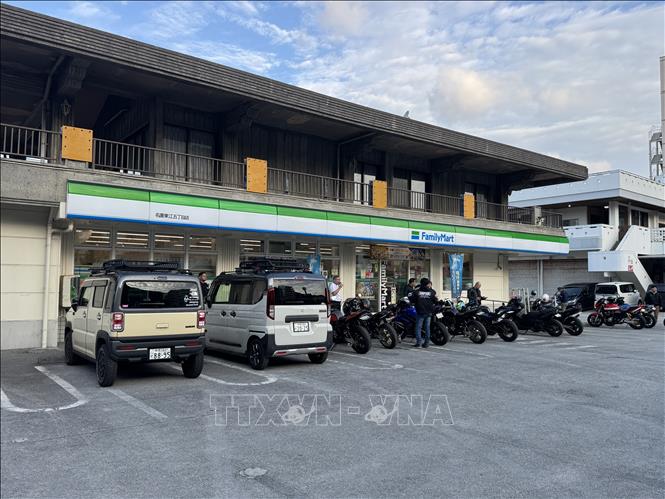 Một cửa hàng tiện lợi tại Nhật Bản. Ảnh: Phạm Tuân - PV TTXVN tại Nhật Bản