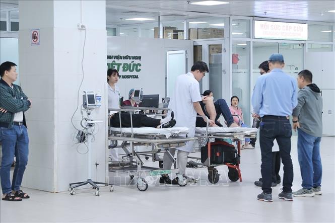 Vẫn còn nhiều ca tai nạn do giao thông và pháo nổ dịp Tết. Ảnh: Minh Quyết - TTXVN